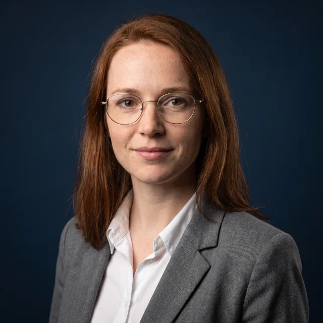 Leah, Benchmark analyst